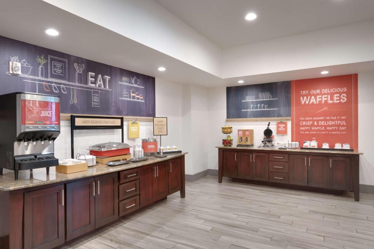 Hampton Inn & Suites Ft Worth-Берлесон Экстерьер фото
