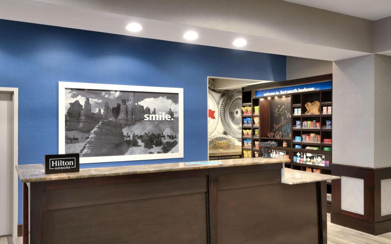 Hampton Inn & Suites Ft Worth-Берлесон Экстерьер фото