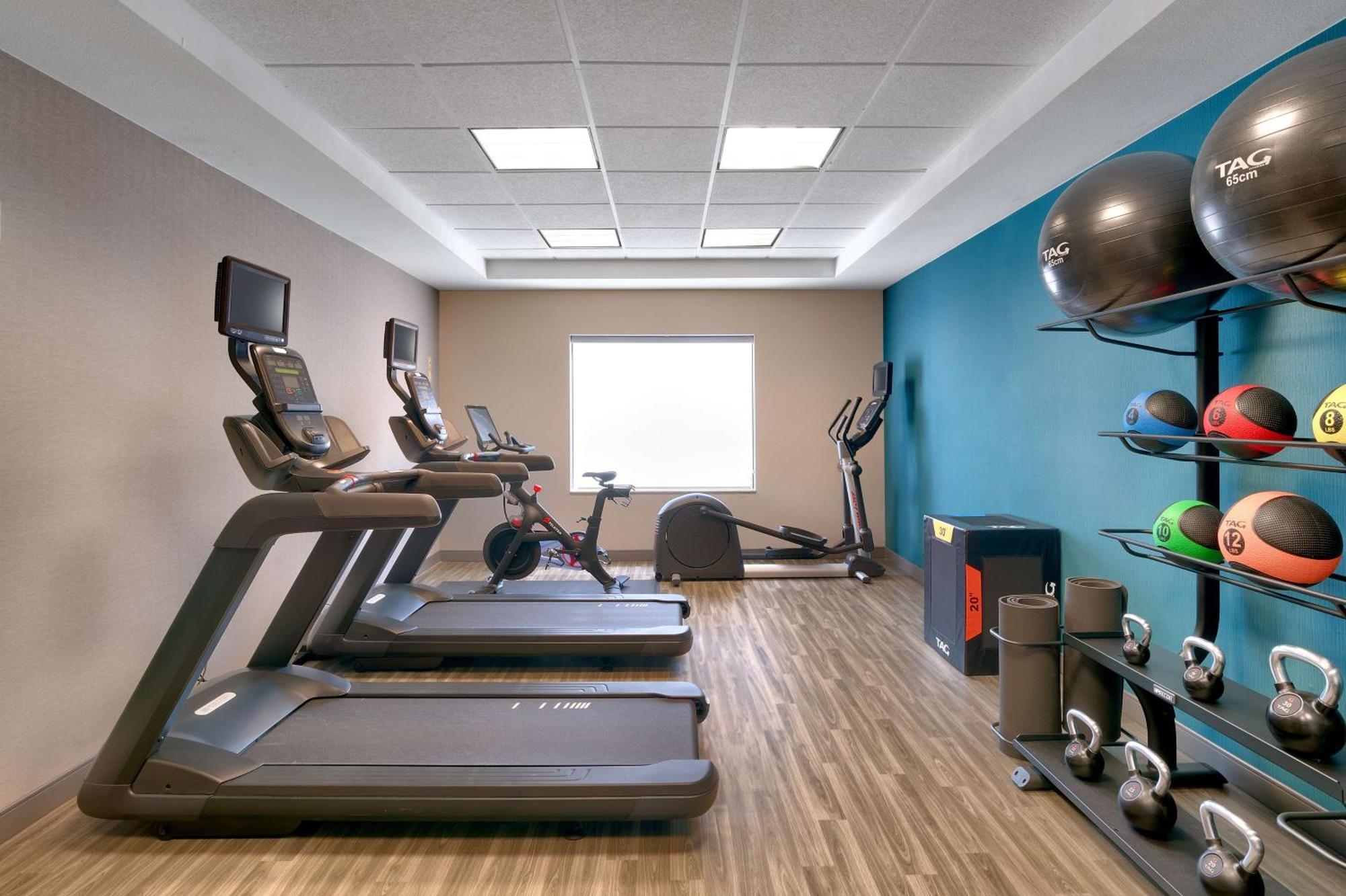 Hampton Inn & Suites Ft Worth-Берлесон Экстерьер фото